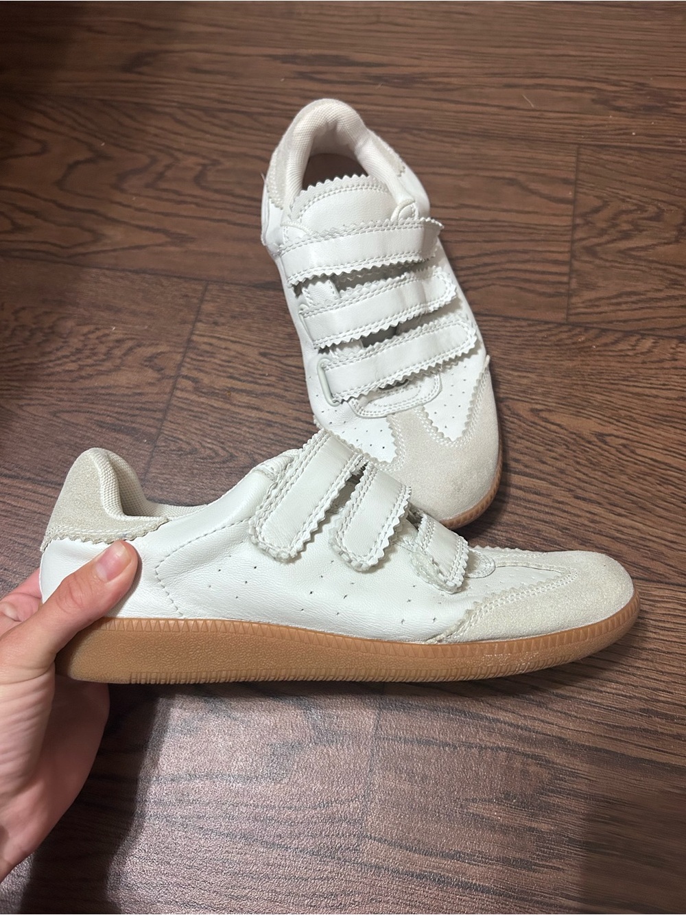 Silent D White Velcro Sneakers